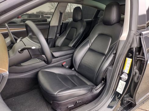 Used 2022 Tesla Model 3 Long Range image 2