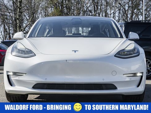 Used 2018 Tesla Model 3 image 2