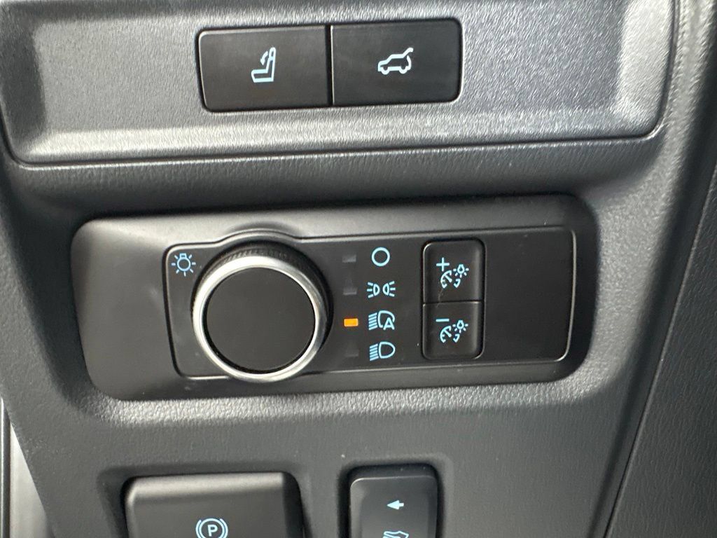 Used 2023 Ford Expedition XLT RWD image 18