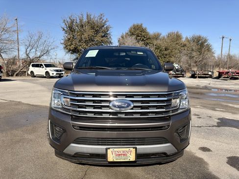 Used 2019 Ford Expedition XLT image 9