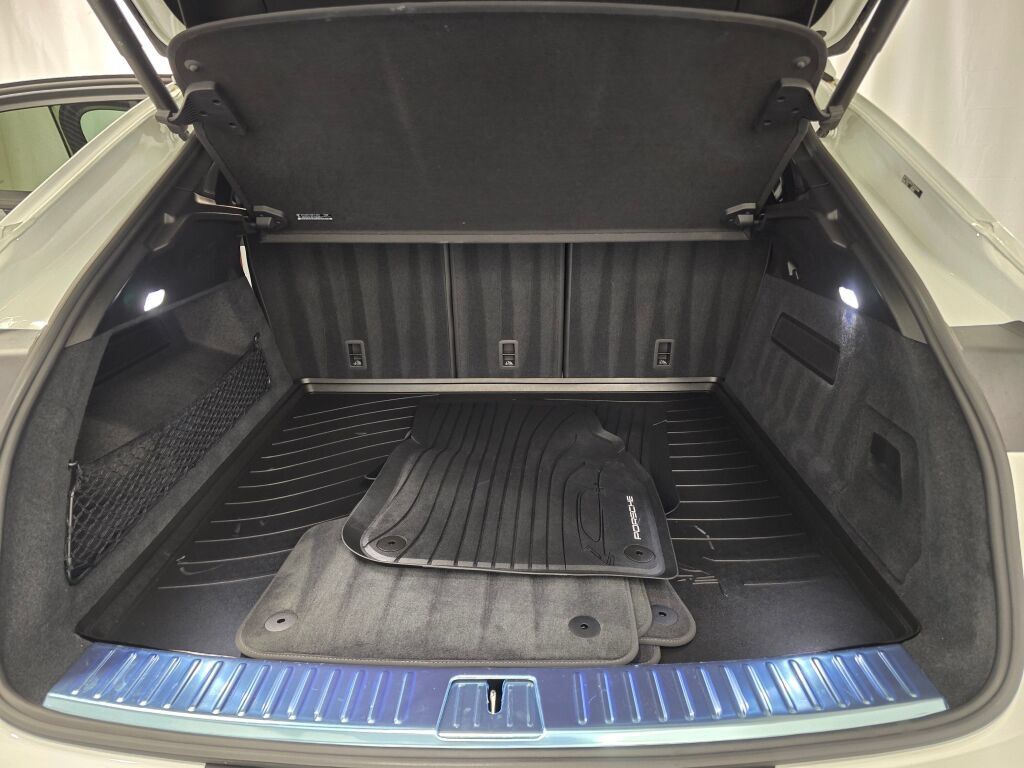 Certified 2026 Porsche Cayenne Coupe AWD/4WD image 13