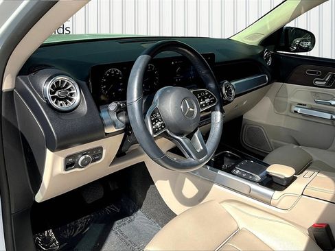 Used 2023 Mercedes-Benz GLB 250 4MATIC image 17