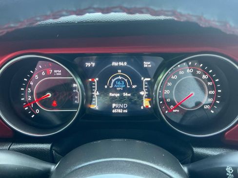 Used 2021 Jeep Wrangler Rubicon AWD/4WD image 19