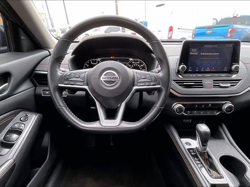 Used 2022 Nissan Altima 2.5 SR image 5