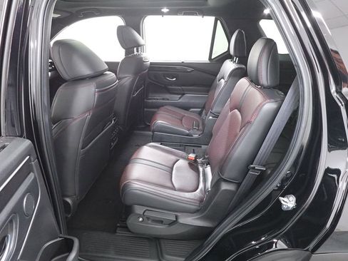 Used 2025 Honda Pilot Black Edition image 25