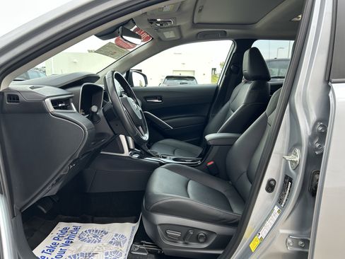 Certified 2022 Toyota Corolla Cross XLE image 13
