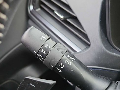 Used 2025 Subaru Forester Limited image 27