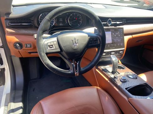 Used 2022 Maserati Quattroporte Modena Q4 AWD/4WD image 10