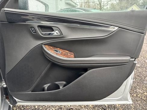 Used 2015 Chevrolet Impala LTZ FWD image 23