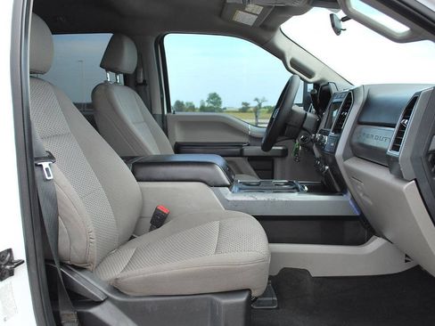 Used 2021 Ford F350 XLT w/ XLT Premium Package AWD/4WD image 40