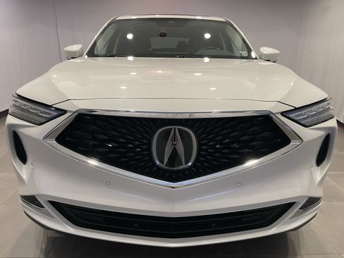 Used 2023 Acura MDX SH-AWD w/ Technology Package image 2