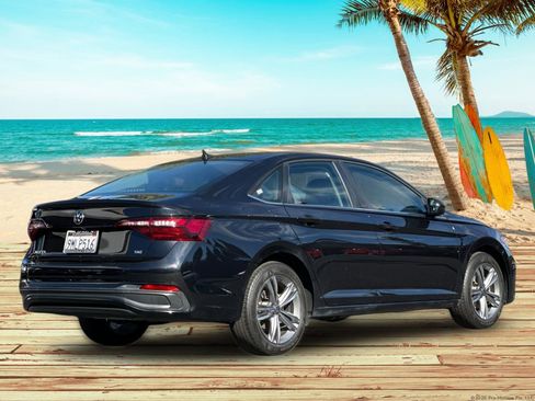 Used 2024 Volkswagen Jetta SE image 5