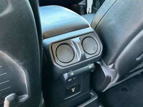 Certified 2022 Jeep Wrangler Unlimited Rubicon w/ Trailer Tow Package image 25