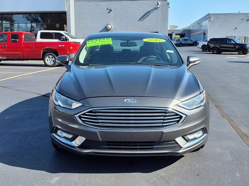 Used 2017 Ford Fusion SE AWD/4WD image 19