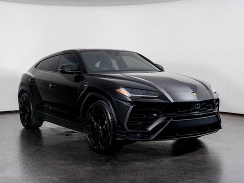 Used 2021 Lamborghini Urus image 4