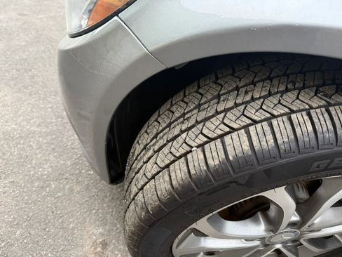 Used 2016 Mercedes-Benz C 300 Sedan image 11