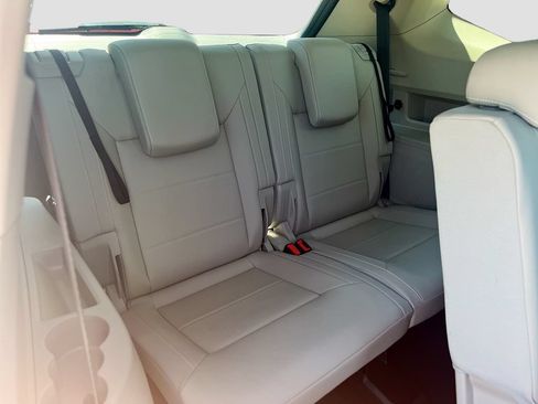Used 2023 Volkswagen Atlas SE w/ Panoramic Sunroof Package AWD/4WD image 28