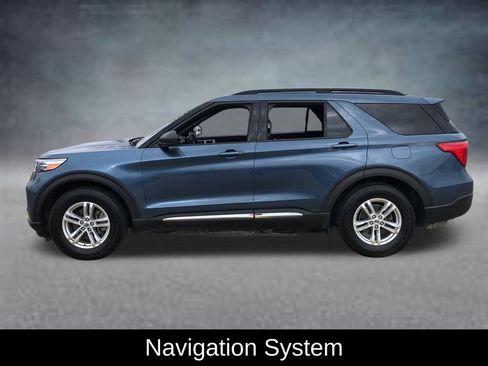 Used 2020 Ford Explorer XLT w/ Comfort Package AWD/4WD image 3