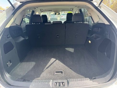 Used 2022 Ford Edge SEL image 38