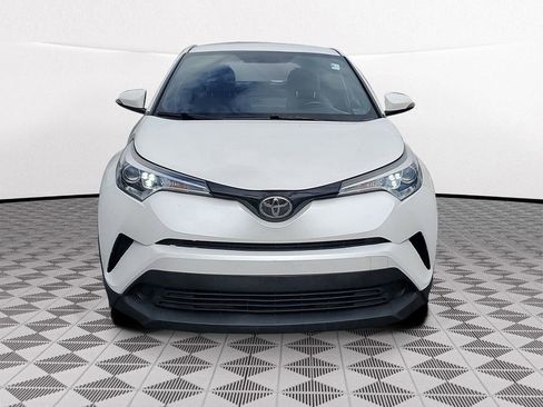 Used 2019 Toyota C-HR XLE image 2