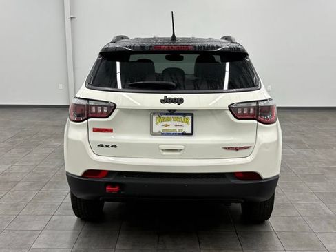 Used 2020 Jeep Compass Trailhawk AWD/4WD image 3