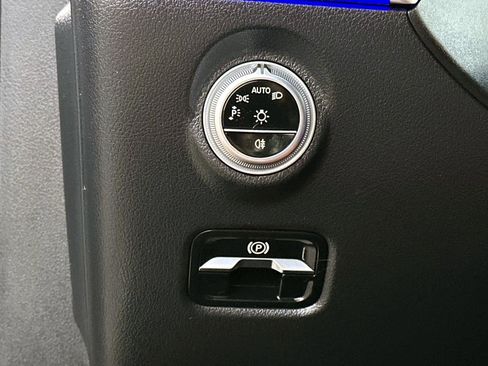 Used 2023 Mercedes-Benz C 300 Sedan image 25