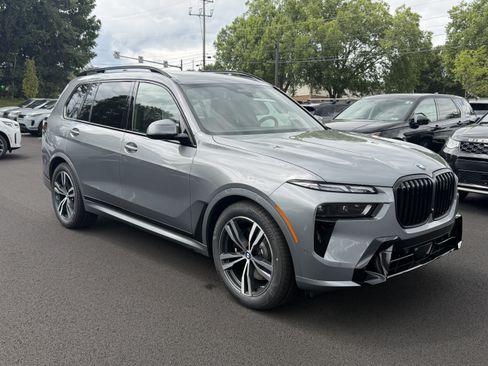 Used 2027 BMW X7 xDrive40i w/ Executive Package AWD/4WD image 3