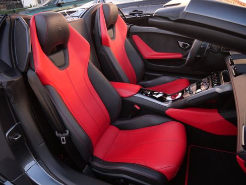 Used 2017 Lamborghini Huracan LP 580-2 image 8