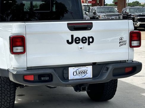 Used 2021 Jeep Gladiator Sport AWD/4WD image 6