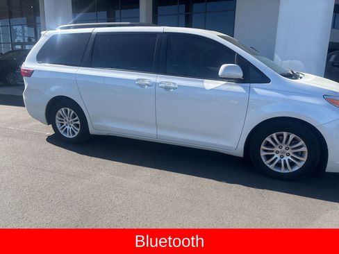 Used 2015 Toyota Sienna XLE Premium image 10
