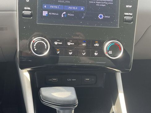 Used 2023 Hyundai Tucson SE image 19