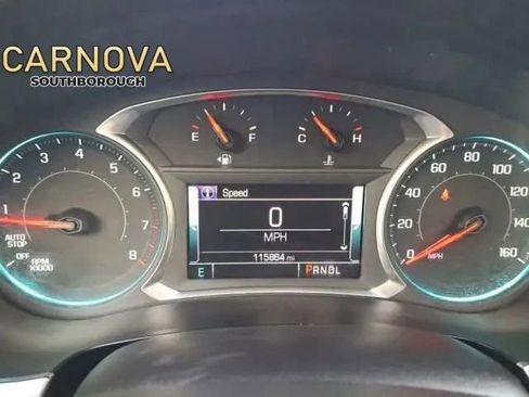 Used 2018 Chevrolet Traverse LT image 12