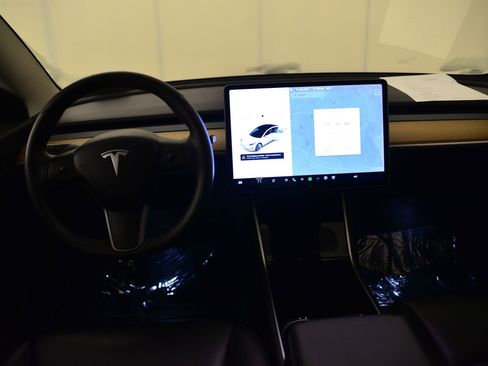 Used 2020 Tesla Model 3 Long Range image 23