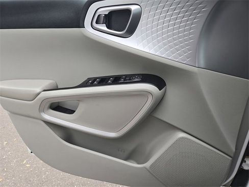 Certified 2023 Kia Soul LX w/ LX Technology Package image 13