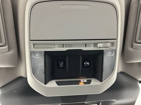 Used 2022 Subaru Forester AWD/4WD image 21