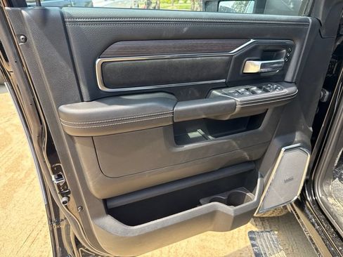 New 2026 RAM 2500 Laramie AWD/4WD image 18