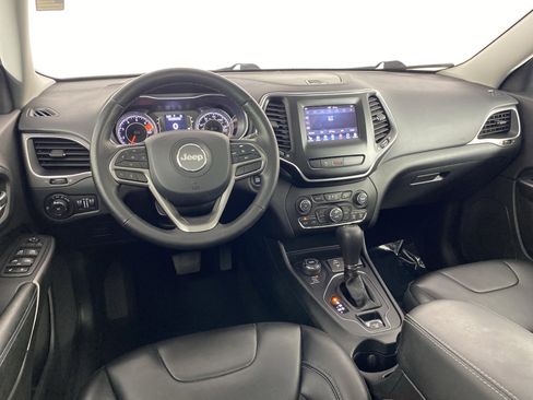 Used 2020 Jeep Cherokee Latitude Plus w/ Comfort/Convenience Group AWD/4WD image 46