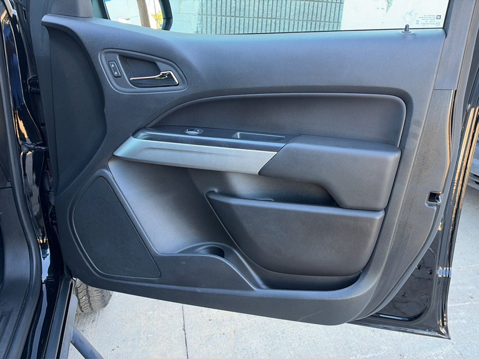 Used 2022 Chevrolet Colorado LT w/ Safety Package AWD/4WD image 18