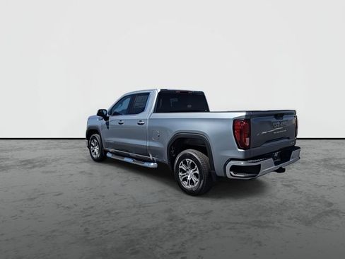 New 2026 GMC Sierra 1500 SLE image 6