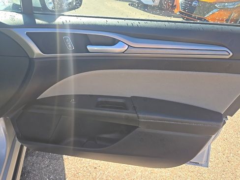 Used 2018 Ford Fusion S image 25