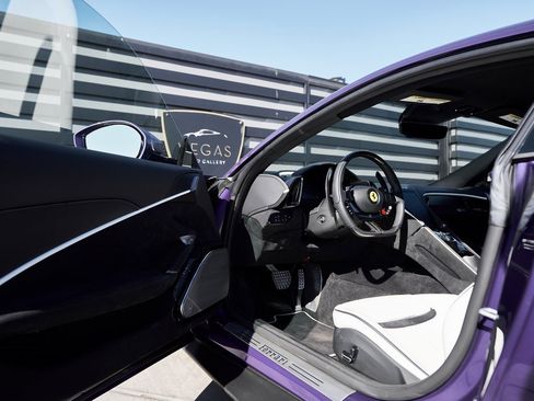 Used 2024 Ferrari Roma image 27