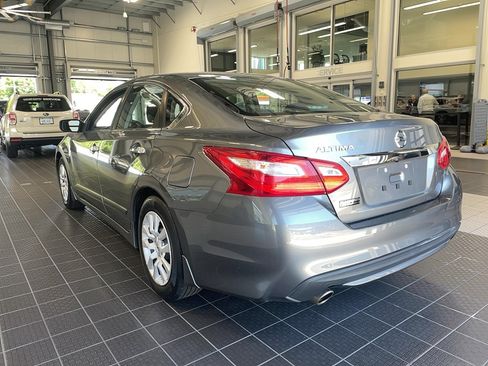 Used 2016 Nissan Altima 2.5 S w/ Power Driver Seat Package FWD image 11