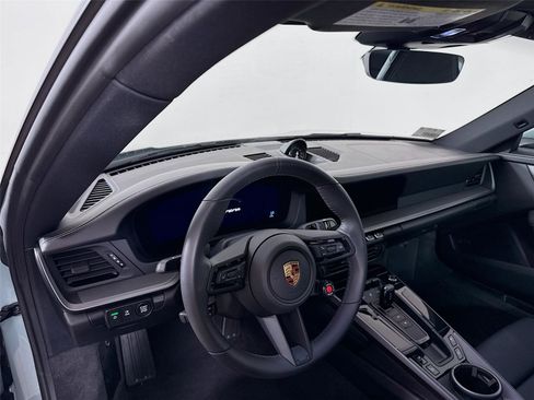 Used 2025 Porsche 911 Carrera image 9