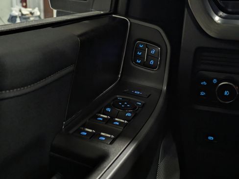 New 2025 Ford F250 Lariat w/ Lariat Ultimate Package image 42