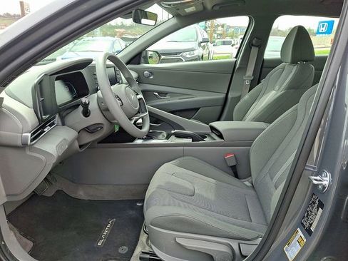 Certified 2026 Hyundai Elantra SE image 13