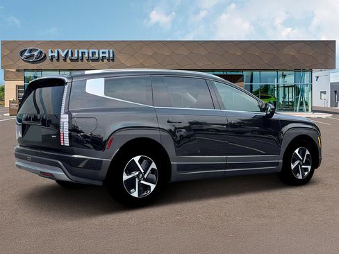 New 2026 Hyundai Ioniq 9 SE image 8