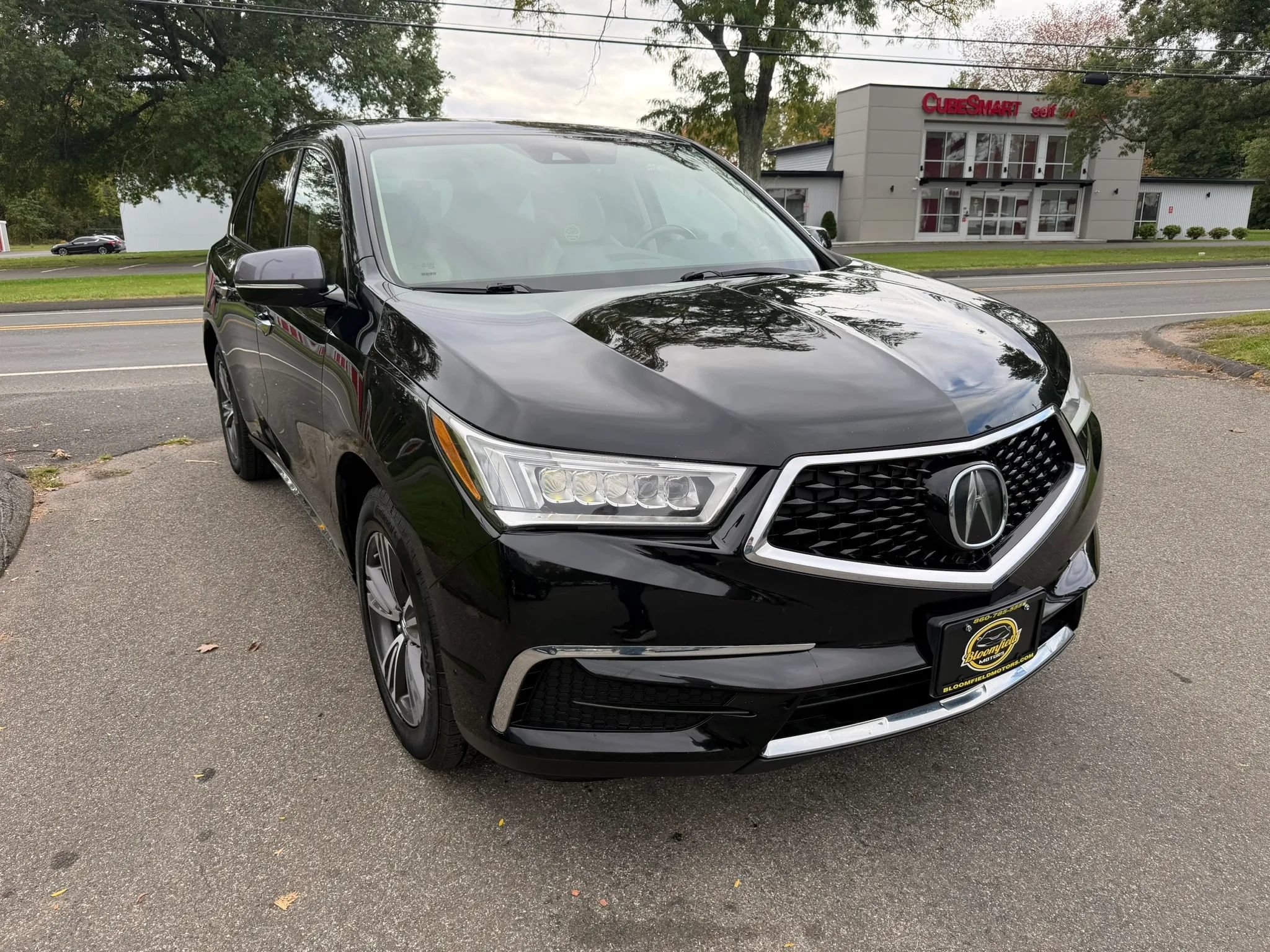 Used 2017 Acura MDX SH-AWD image 3