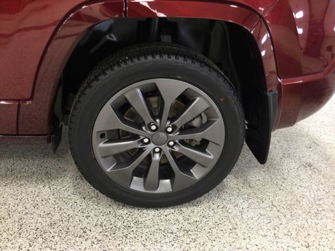 Used 2020 Jeep Cherokee High Altitude image 5