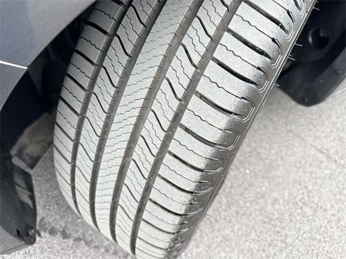 Used 2015 Ford Focus SE image 34