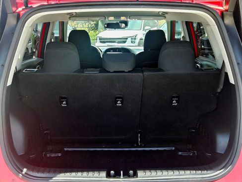 Used 2023 Kia Soul LX FWD image 33